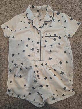 art class White Short-Sleeve Star Print Pajama Set - Black Stars